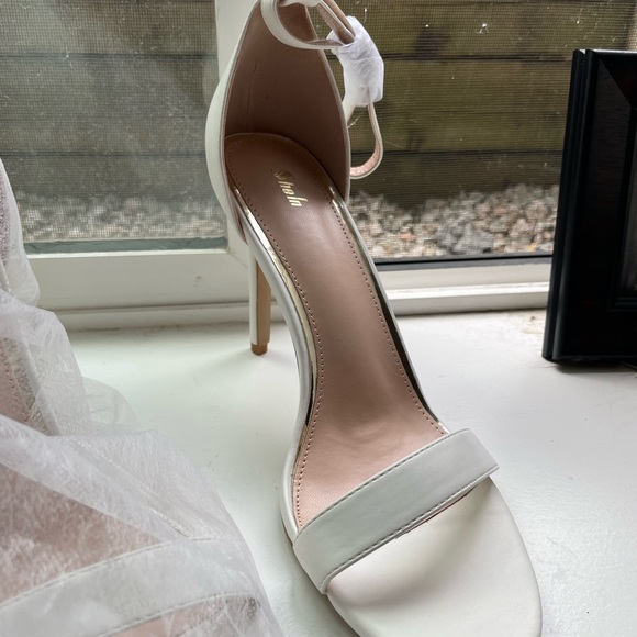 SHEIN BASICS Minimalist Stiletto Heeled Ankle Strap Sandals - Picture 2 of 4